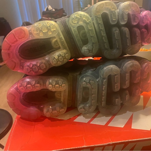 Vapor Max - Picture 3 of 5